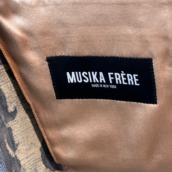 MUSIKA FRÈRE - Floral (Damask) Print Blazer - Picture 6 of 11